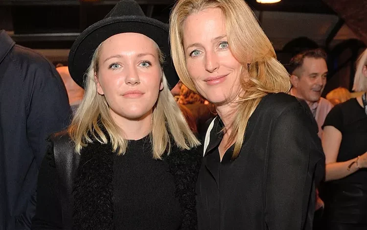 Gillian Anderson Children